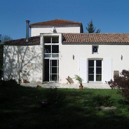 Ferme De Maillezais Bed & Breakfast L'Houmeau Bagian luar foto