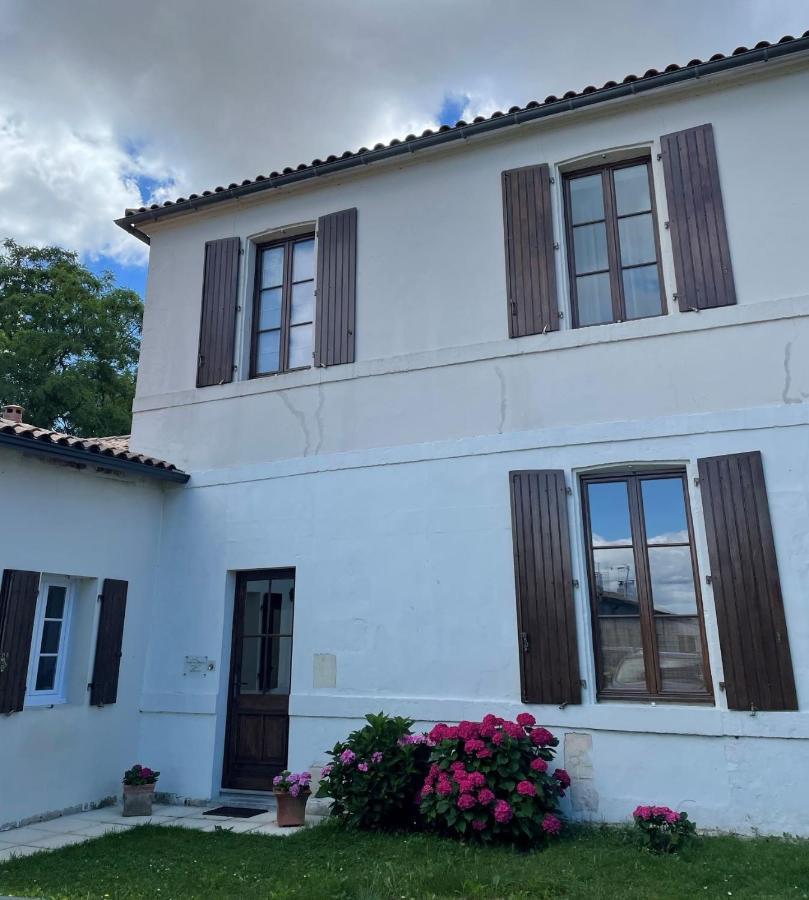 Ferme De Maillezais Bed & Breakfast L'Houmeau Bagian luar foto